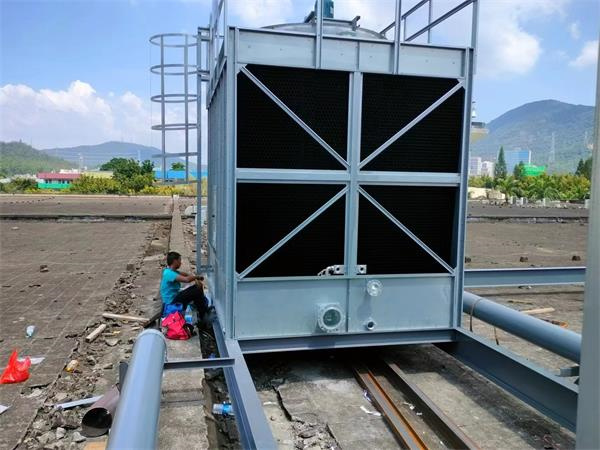不銹鋼冷卻塔廠家簡述冷卻塔防凍措施(遼寧高溫工業型玻璃鋼冷卻塔廠家)